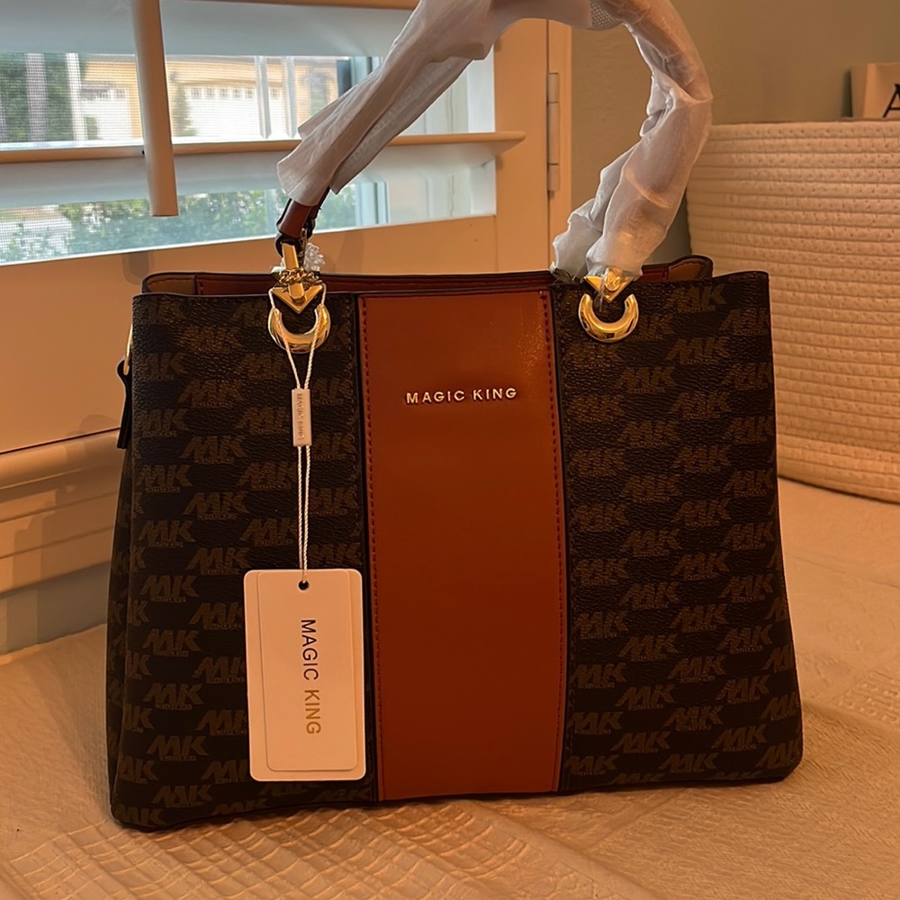 Brand New Magic King Purse